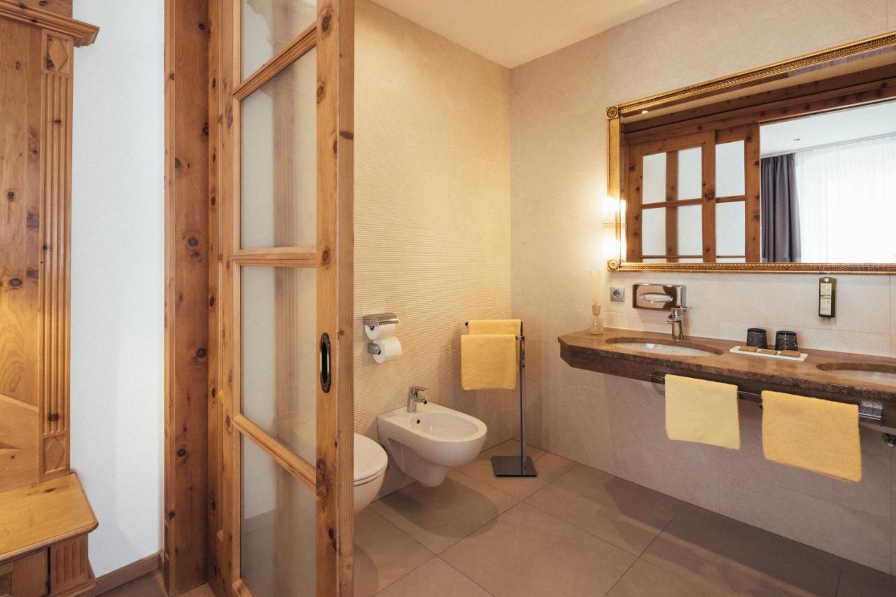 Genusshotel Goldene Rose Silandro Luaran gambar